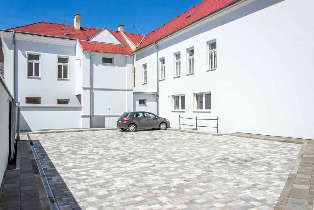 Penzion Apartmany Hradebni Uherské Hradiště Exteriör bild