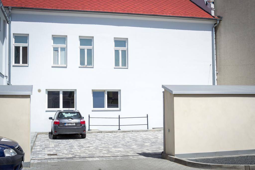 Penzion Apartmany Hradebni Uherské Hradiště Exteriör bild